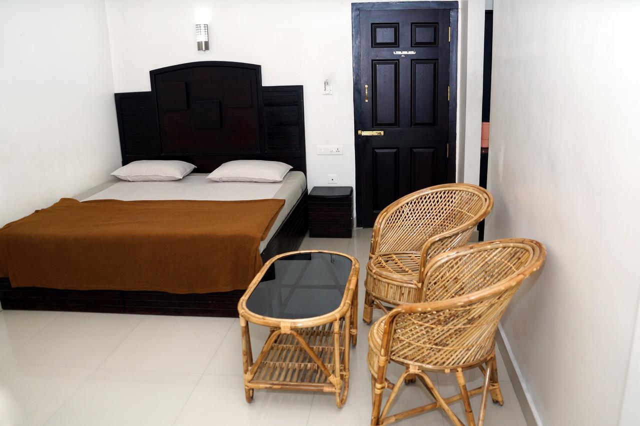 Hotel Royal Nest Vandiperiyār Exterior foto
